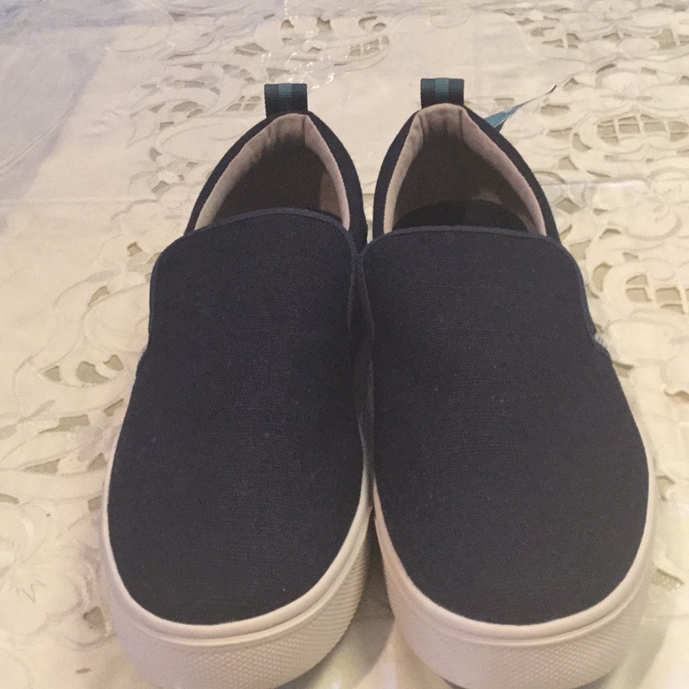 NWT men Slip-on Sneaker